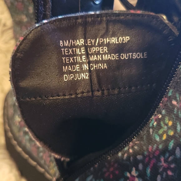 Sincerely Jules Floral boots. No Wear. Perfect Condition. - Picture 4 of 7